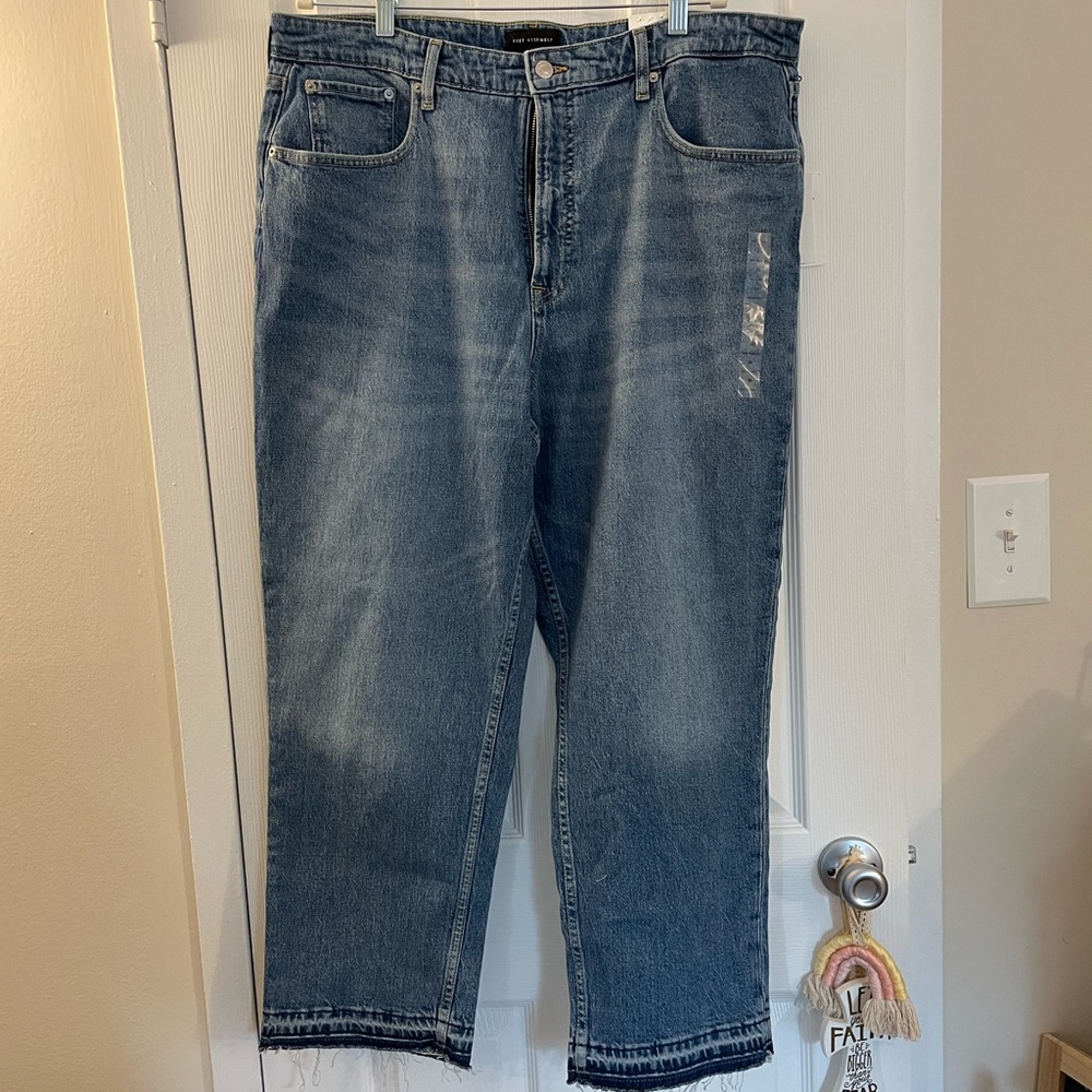 Free Assembly Womens Original 90’s Straight Jeans